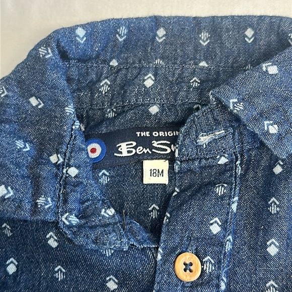 Ben Sherman - Button down Romper size 18 months - Picture 2 of 6